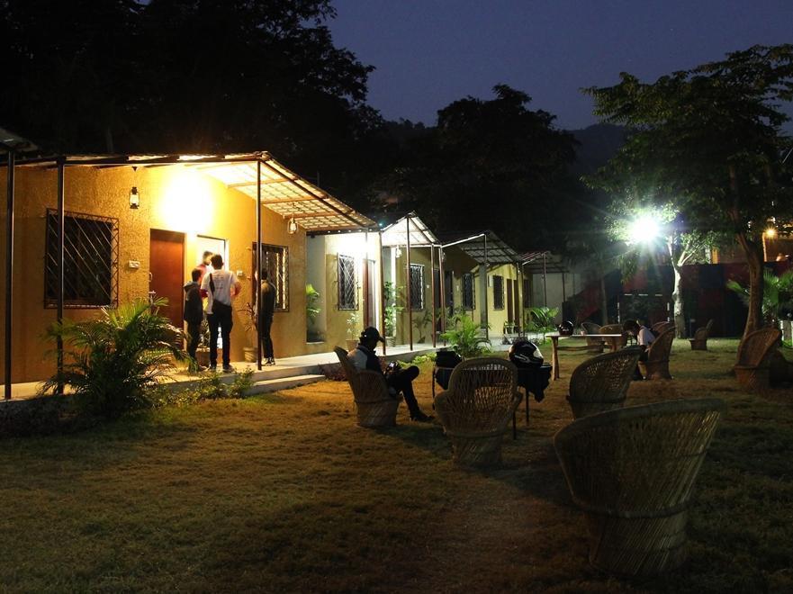 רישיקש Elephant Brook Resort מראה חיצוני תמונה